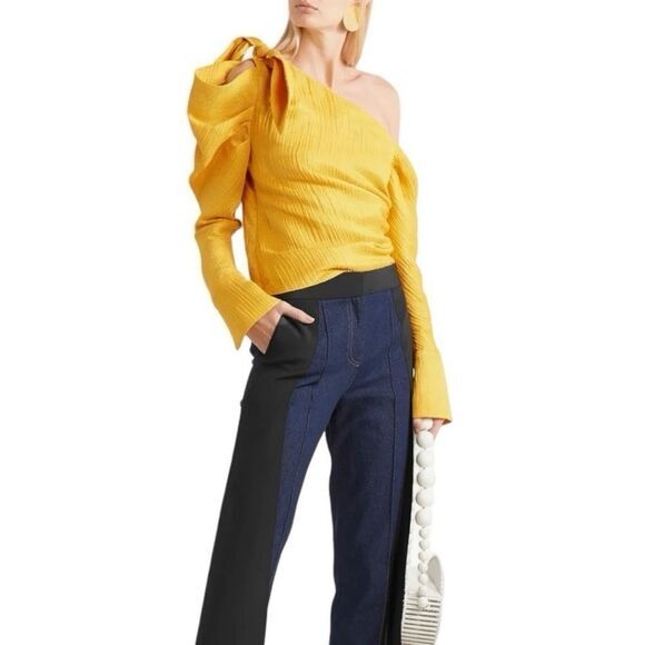 LESSY Phacelia Asymmetric One Shoulder Top Vogue Runway Spring 2018 - Picture 2 of 5